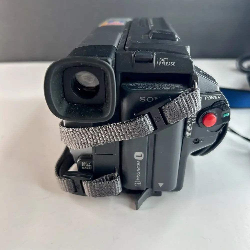 Sony Handycam CCD-TR818 Hi8 Camcorder w/Nightshot + USB Tested New Tape